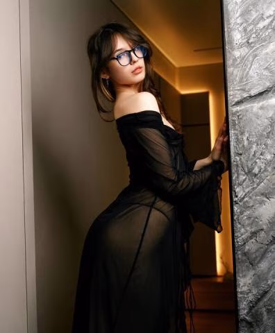 Juhu aged housewife Call Girl